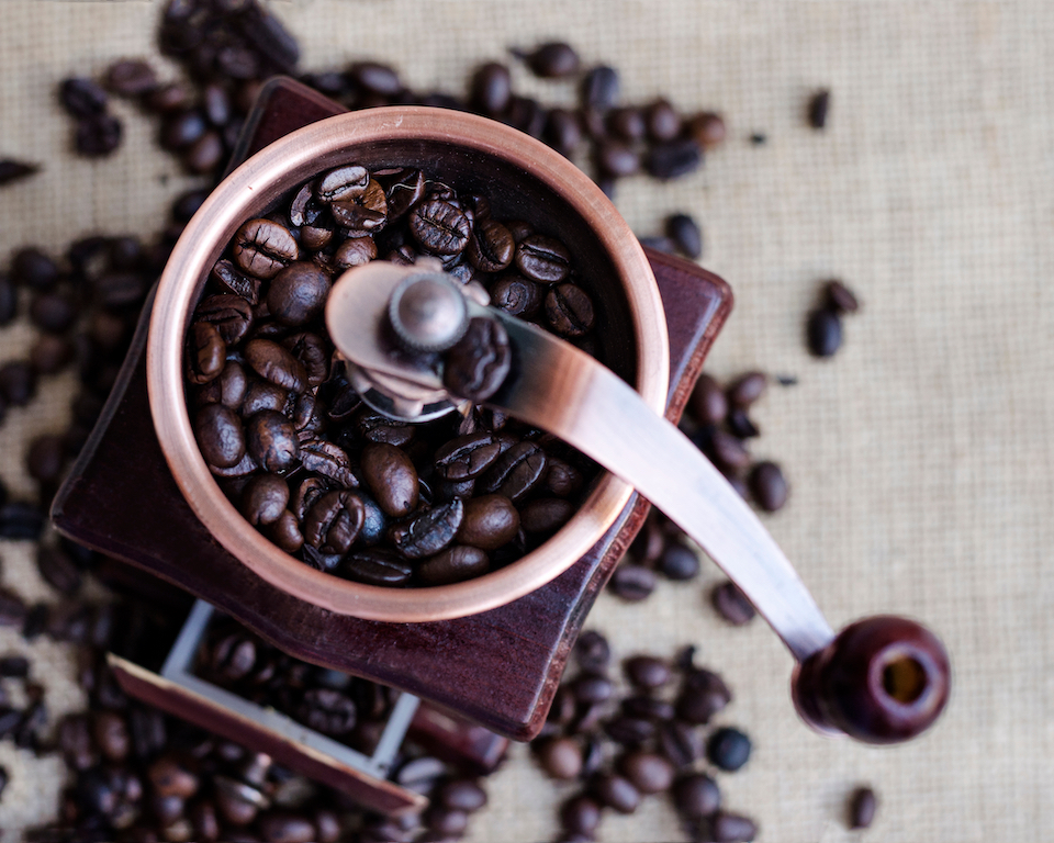コーヒー豆の挽き方｜5種類の挽き目と正しい挽き方を解説