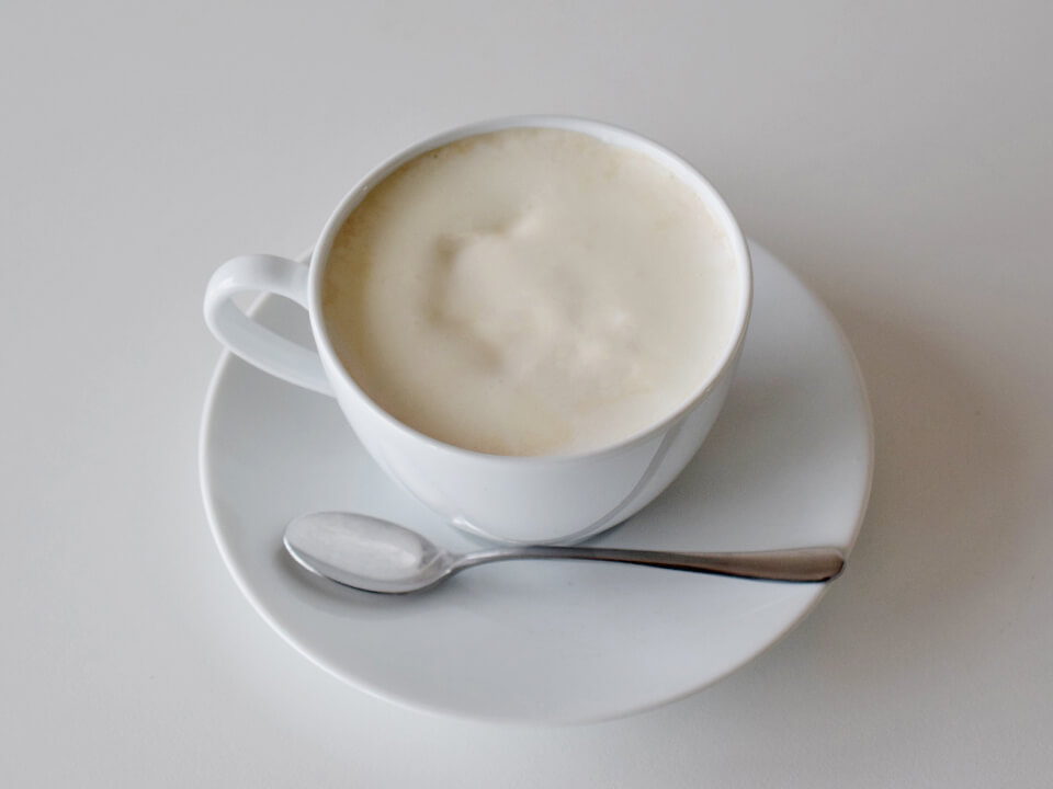 ゆるめに泡立てたクリームをのせたウィンナーコーヒー